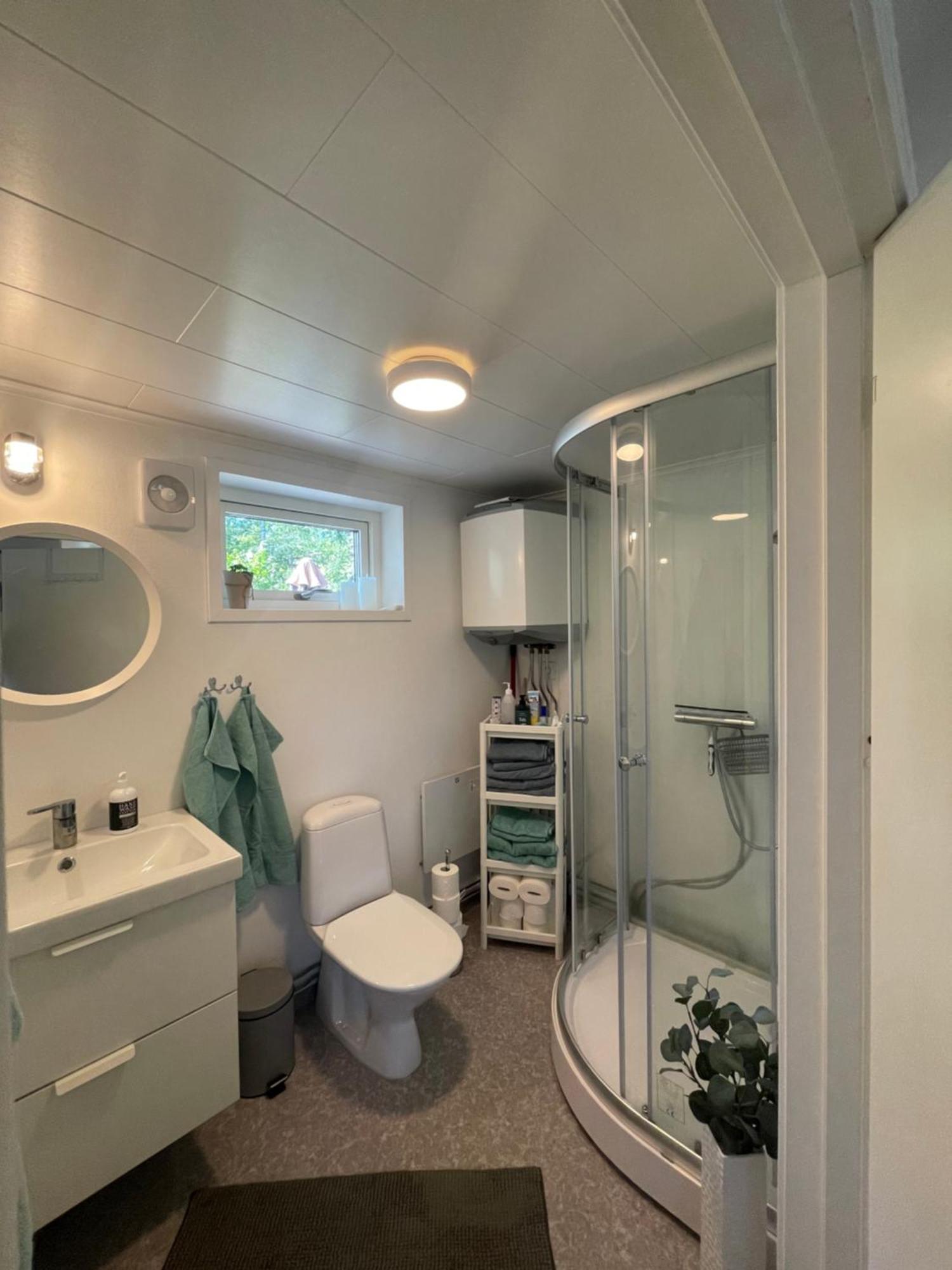 Humlegarden Lake Cottage, Horn Екстер'єр фото