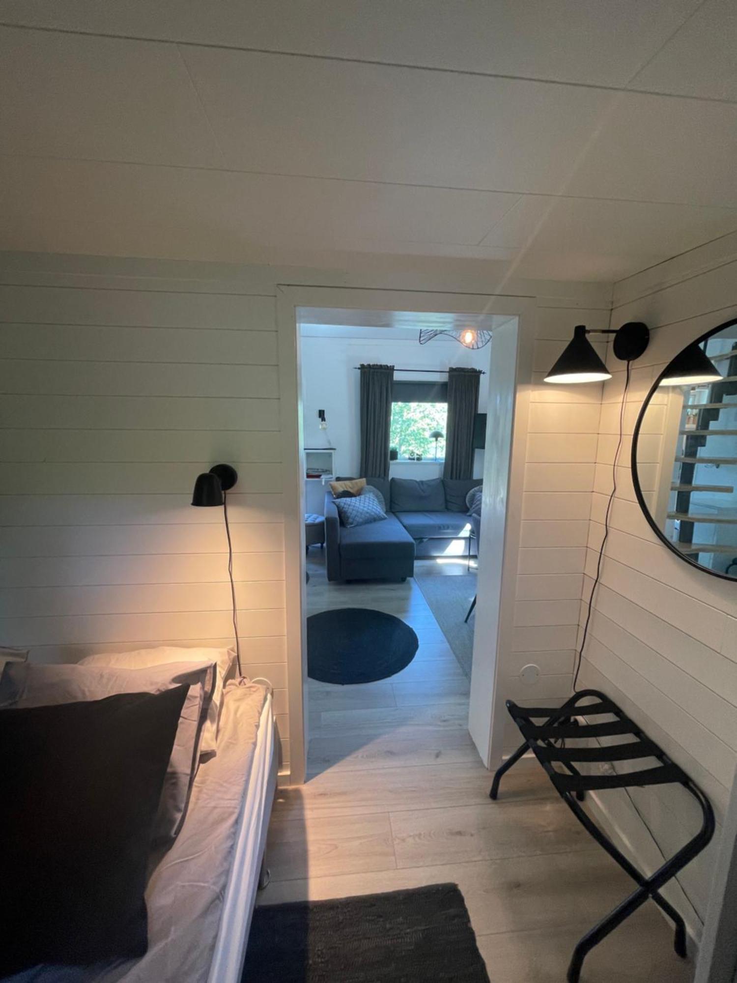 Humlegarden Lake Cottage, Horn Екстер'єр фото