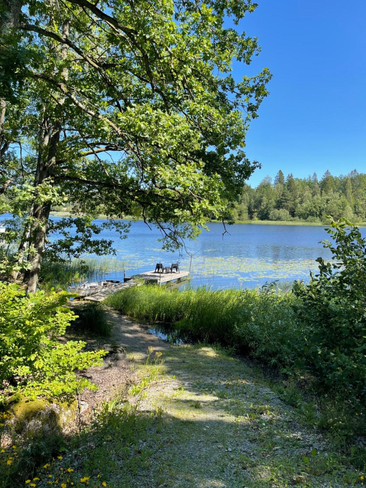 Humlegarden Lake Cottage, Horn Екстер'єр фото